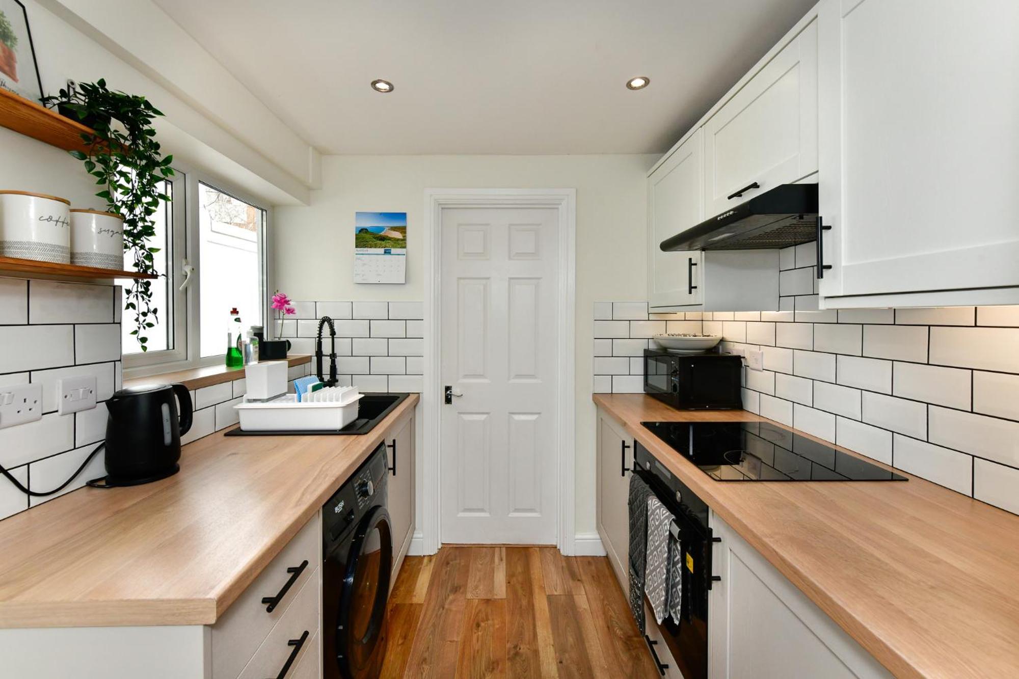 Free Parking - Heart Of The City - Superb Townhouse & Garden - Peaceful Area But Only 5Min Walk To Beach, Shops, Bars, Arena, Marina, Parks Swansea Esterno foto