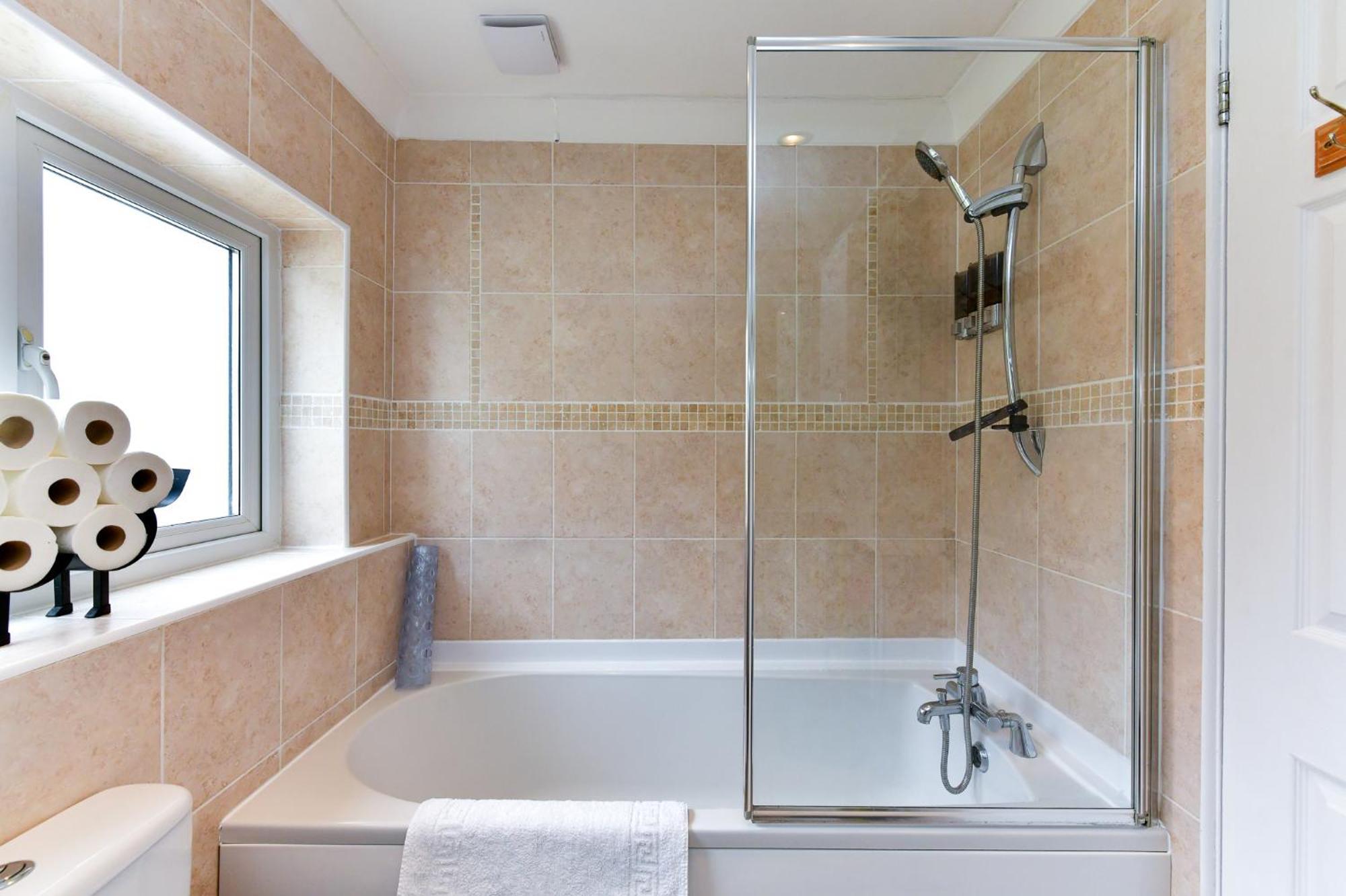 Free Parking - Heart Of The City - Superb Townhouse & Garden - Peaceful Area But Only 5Min Walk To Beach, Shops, Bars, Arena, Marina, Parks Swansea Esterno foto
