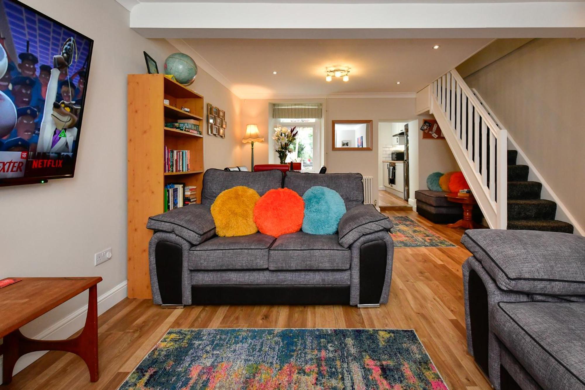 Free Parking - Heart Of The City - Superb Townhouse & Garden - Peaceful Area But Only 5Min Walk To Beach, Shops, Bars, Arena, Marina, Parks Swansea Esterno foto